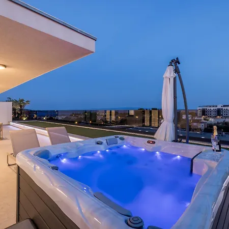 Apartmán Penthouse Alure *